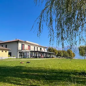 Ostello Lake Como Beach Hostel